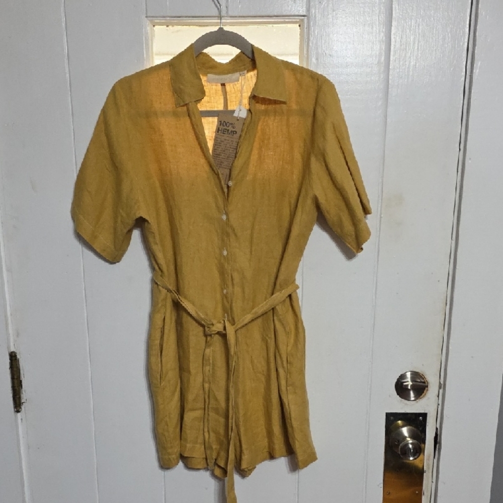 NWT Reistor 100% Hemp Mustard Barefoot In The‎ Park Romper Womens Belt Sz M READ